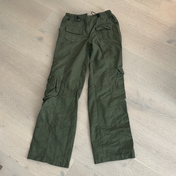 Brandy Melville Pants & Jumpsuits Brandy Melville Kim Cargo Pants